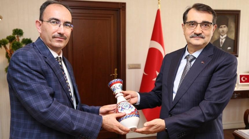 Rekt&ouml;r Beydemir&rsquo;den Bakan D&ouml;nmez&rsquo;e ziyaret