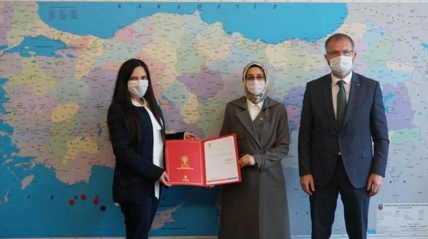 Melek Mankan, AK Parti K&uuml;tahya İl Kadın Kolları Başkanı oldu