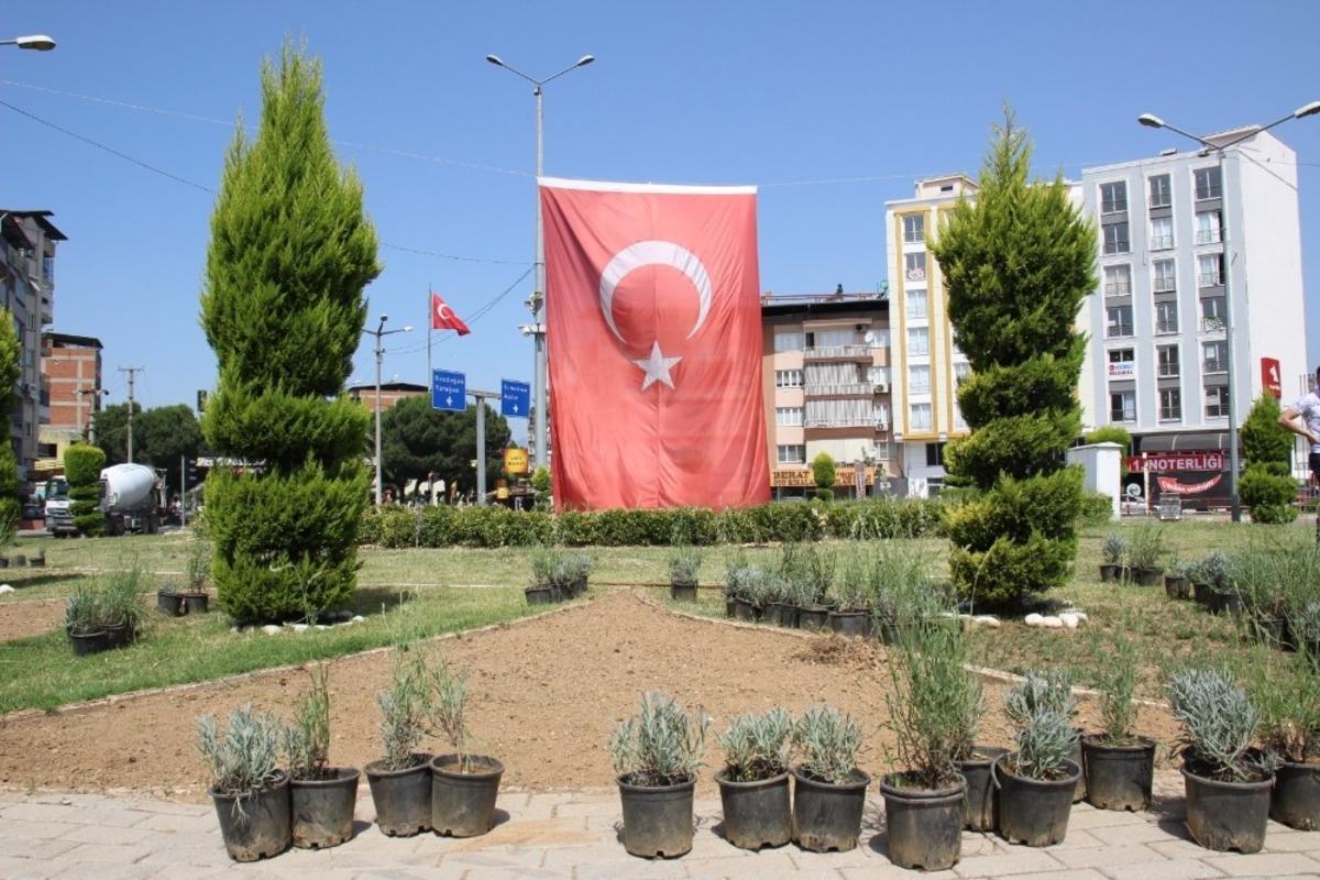 Nazilli D&ouml;rtyol Kavşağı&rsquo;nda peyzaj &ccedil;alışmaları başladı
