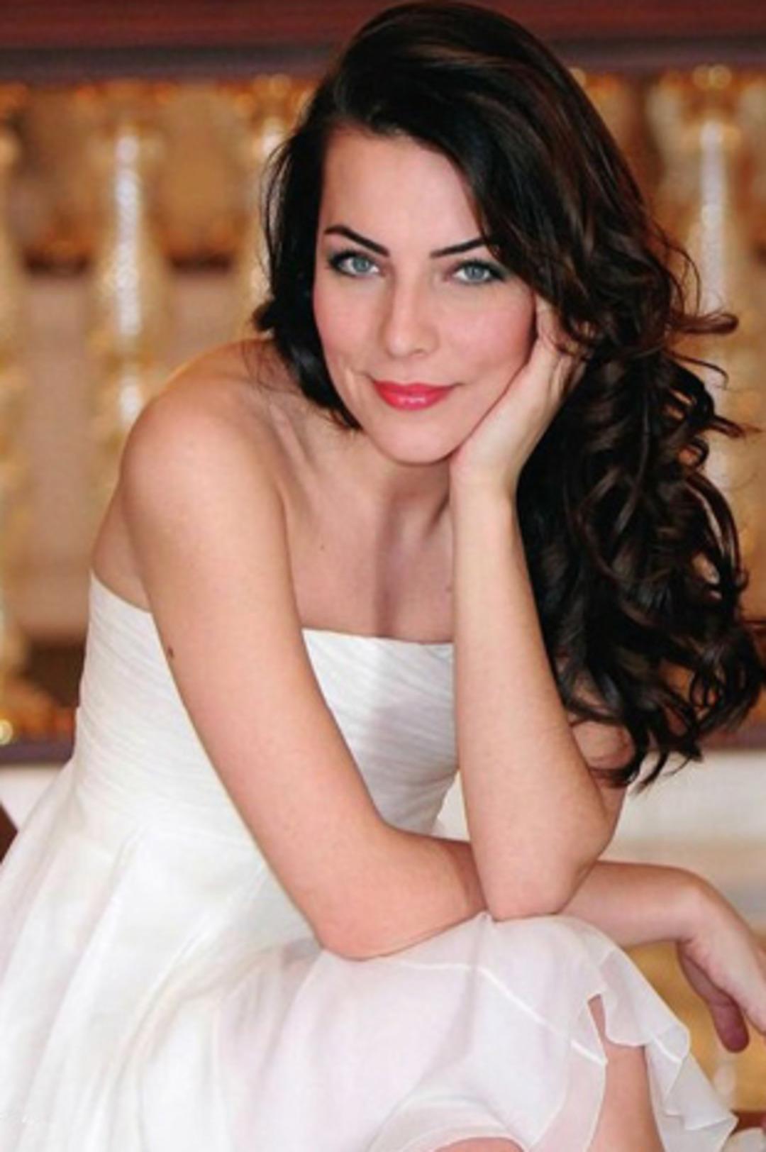 Burcu Kara: '&Ccedil;ok aşığım, &ccedil;ocuğum olsun istiyorum'