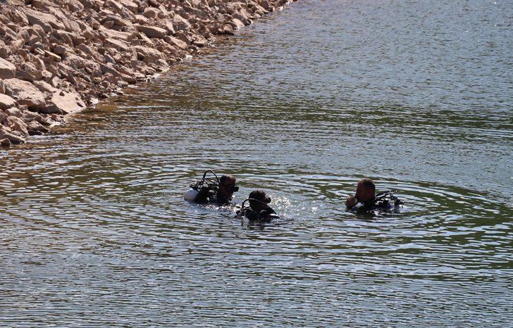 Gölet kenarında 'selfie' felaket getirdi! Dayı ve yeğeni hayatını kaybetti G1