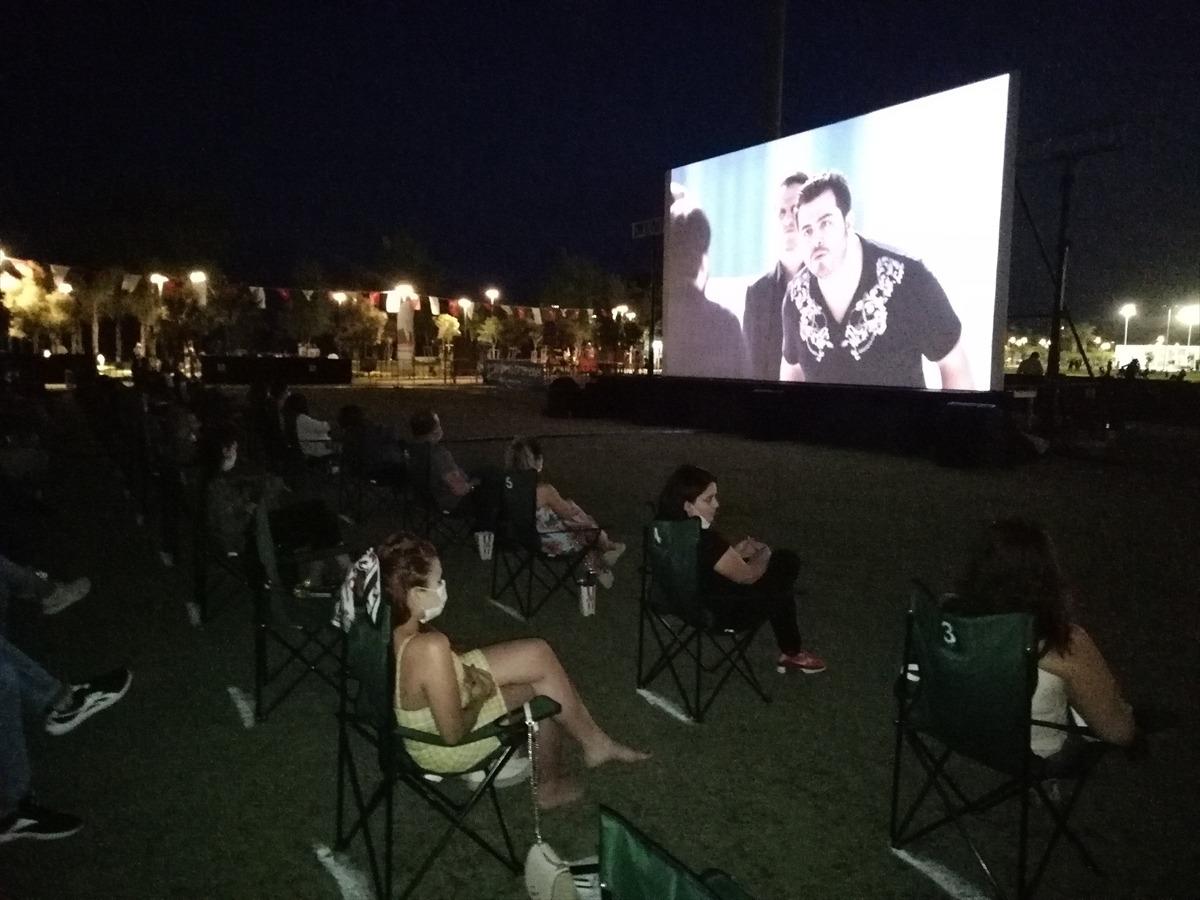 Antalya'da "Sahilde Sinema Var" etkinliği başladı