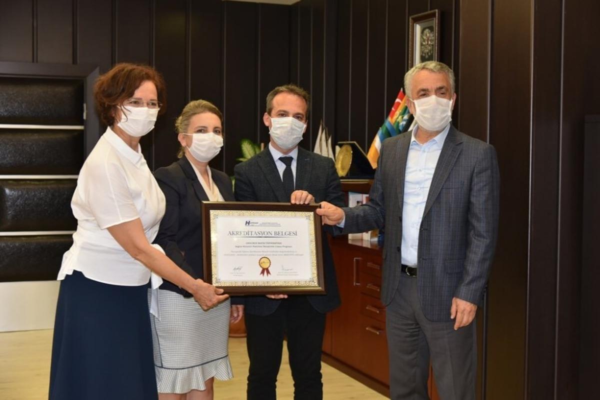 OM&Uuml; Sağlık Bilimleri Fak&uuml;ltesi Hemşirelik B&ouml;l&uuml;m&uuml; akreditasyon belgesini aldı