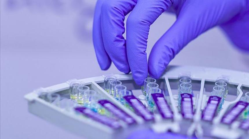 Bakan Varank açıkladı! Koronavirüse karşı yerli (Favipiravir) ilaç üretildi