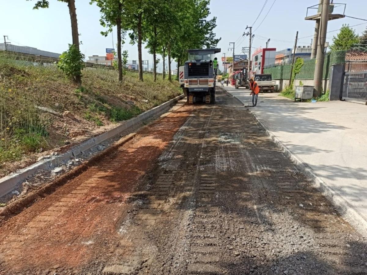 İzmit 42 Evler yan yolda yol onarımı yapıldı