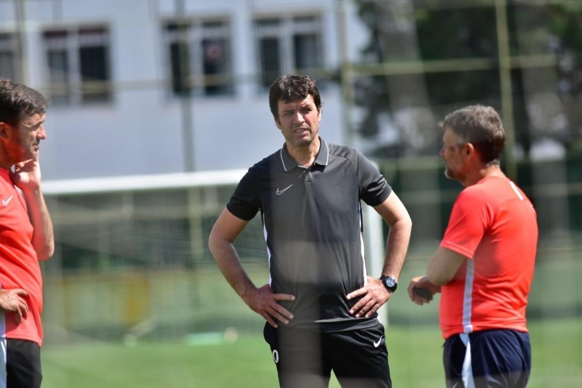 Manisa FK g&uuml;&ccedil; topluyor