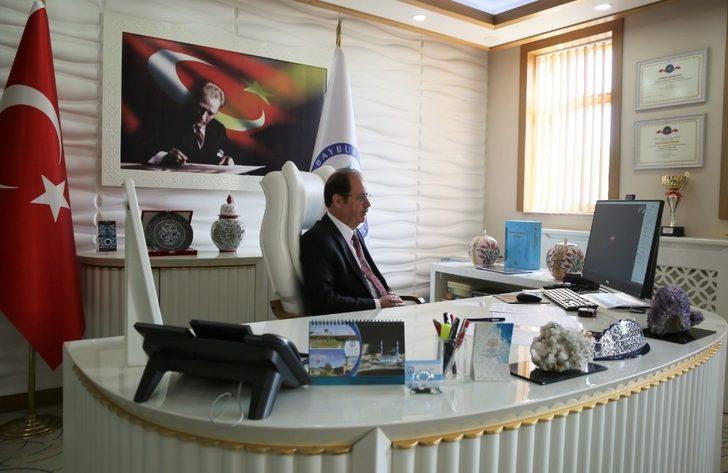 Rektör Coşkun, Akit TV canlı yayınına katıldı G2