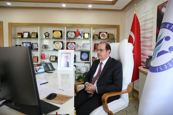 Rektör Coşkun, Akit TV canlı yayınına katıldı G3