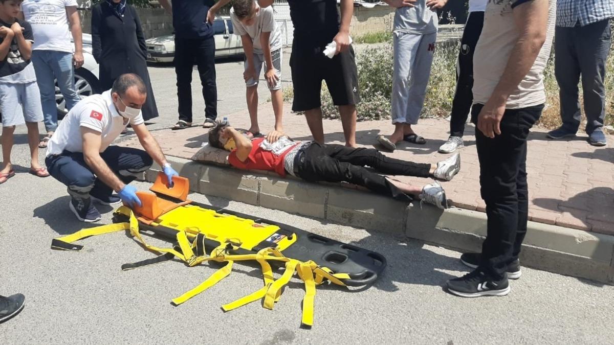 Otomobil ile motosiklet &ccedil;arpıştı: 1 yaralı