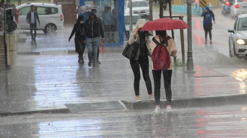Doğu&rsquo;da sağanak yağış bekleniliyor