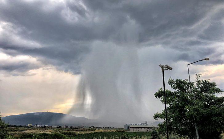 Bursa'da yağmur bulutu şaşkınlığı! Gören telefonuna sarıldı G1