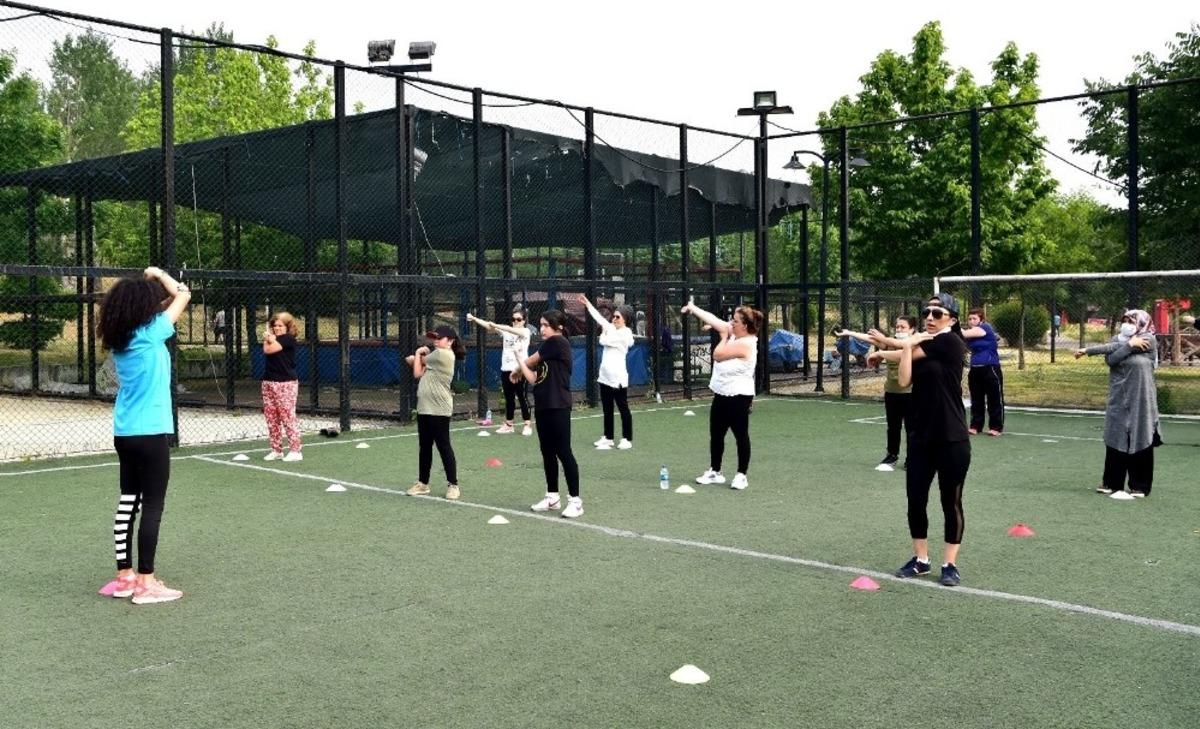 Avcılar g&uuml;ne yeniden sporla başlıyor