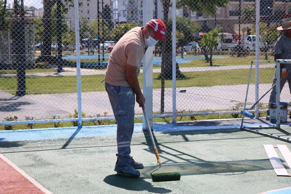 B&uuml;y&uuml;kşehir a&ccedil;ık spor alanlarını yeniledi