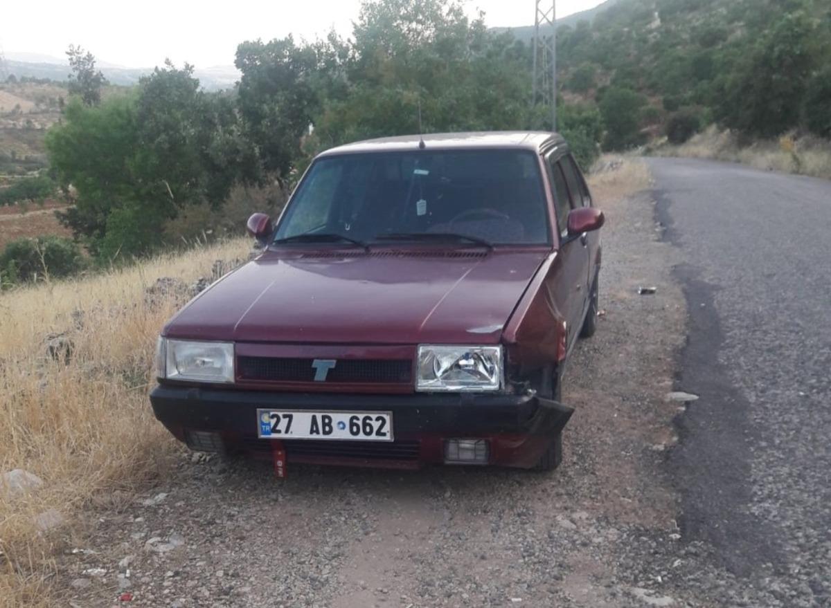 Otomobil ile &ccedil;arpışan motosiklet s&uuml;r&uuml;c&uuml;s&uuml; yaralandı