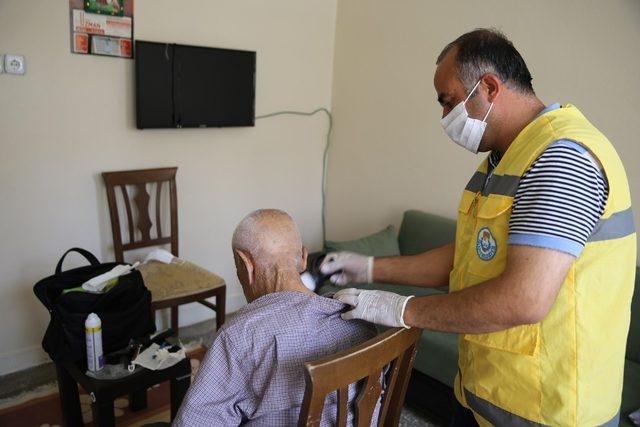 Haliliye’de bakıma muhtaç ailelere hizmet veriliyor