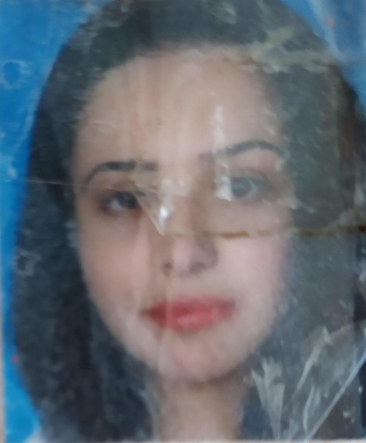 Boşanma davası a&ccedil;an eşini, boğazını keserek &ouml;ld&uuml;rd&uuml;