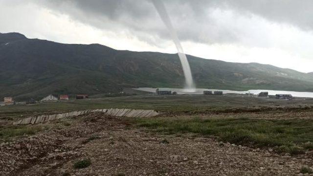 Kayseri'de hortum! Kameraya böyle yansıdı