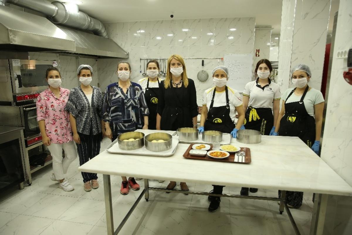 Kadın Kooperatifi&rsquo;nde anne eli tadında lezzetler