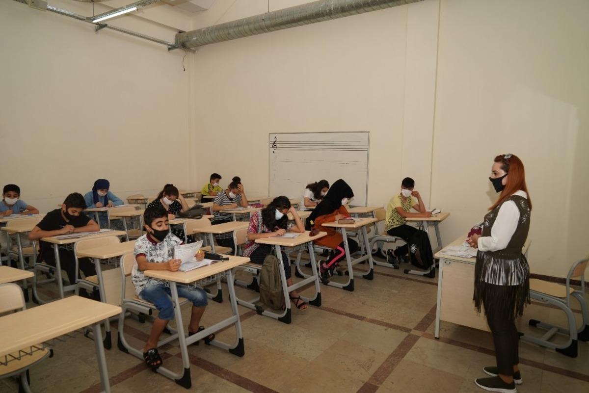 B&uuml;y&uuml;kşehir Belediyesinden LGS &ouml;ncesi &ouml;ğrencilere hızlandırılmış kurs