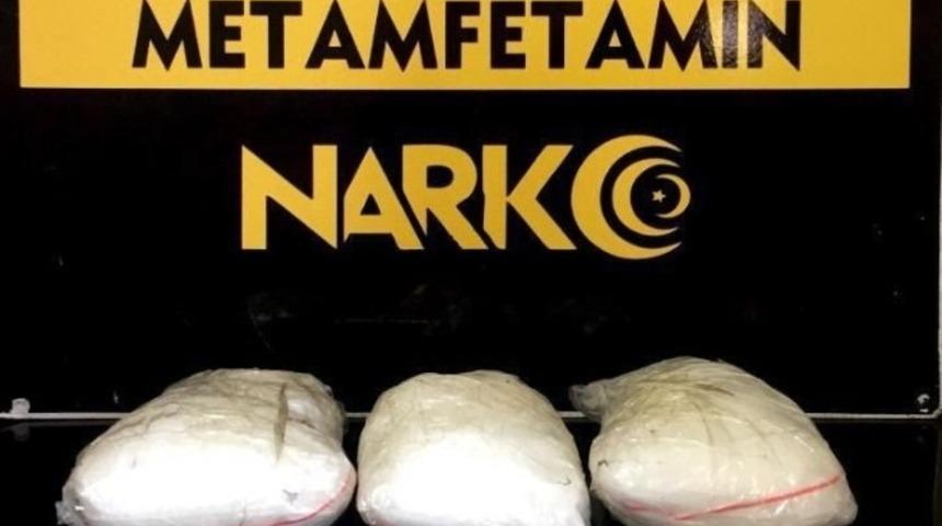 Bitlis&rsquo;te 996 gram metanfetamin ele ge&ccedil;irildi