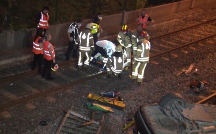 Bakırköy'de korkunç anlar! Otomobil, metro hattına böyle düştü G4