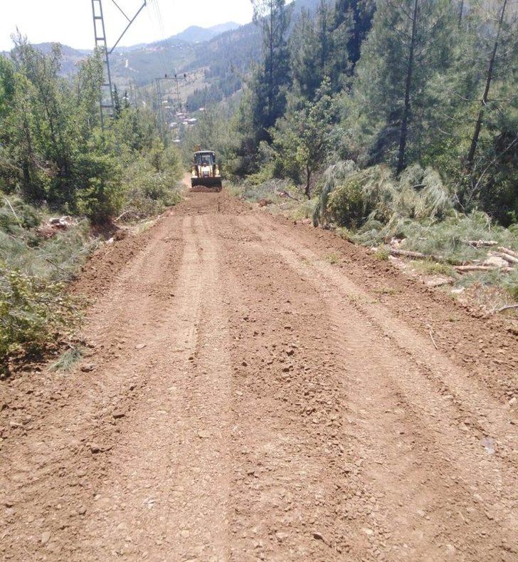 Toroslar’da bahçe yolları iyileştiriliyor G4