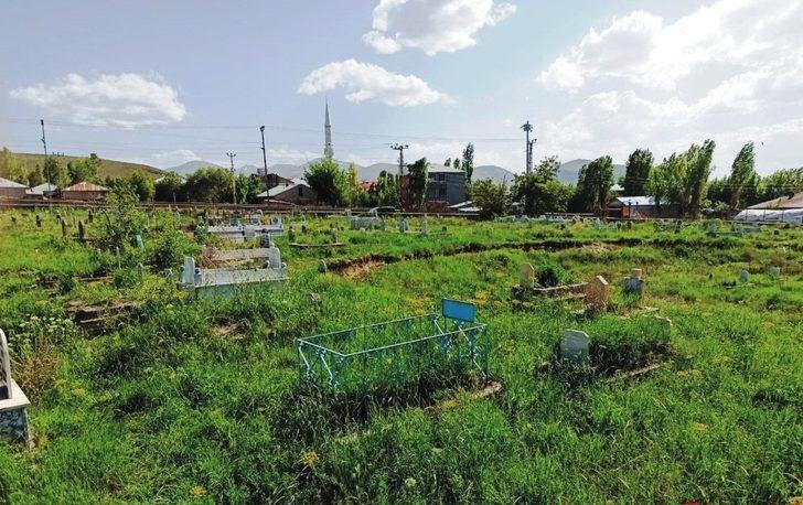 Bulanık Belediyesinden mezarlık onarımı G2