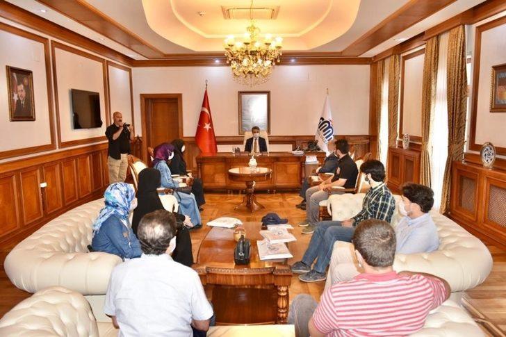 Mevlid-i Nebi Gençlik Bilgi Yarışması’nda dereceye girenler ödüllendirildi G1