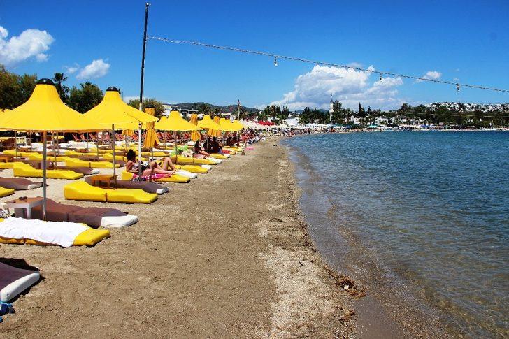 Günlük 1000 lira fiyat biçmişlerdi!Bodrum’da sahiller boş kalınca, şezlong ücretleri kalktı G3