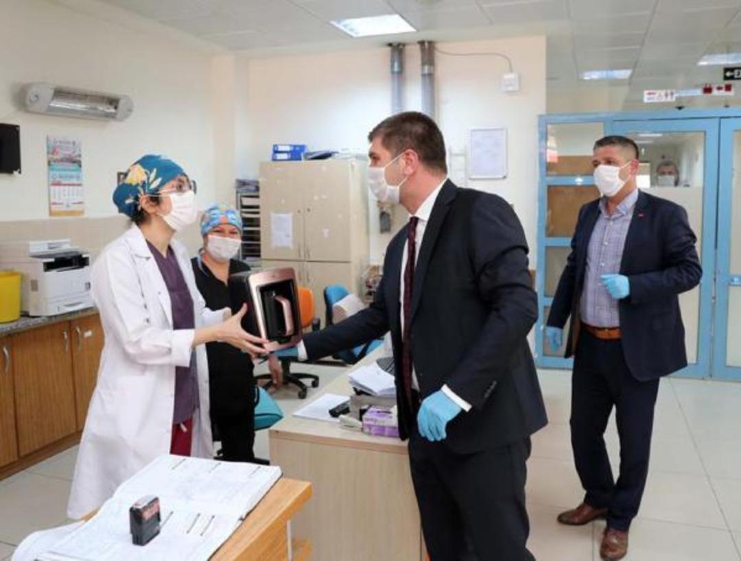 Burdur Belediye Başkanı Ali Orkun Ercengiz'den hediye alan sağlık &ccedil;alışanlarına soruşturma!