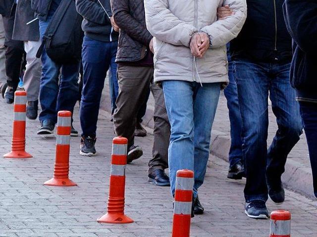 1 ilde FET&Ouml; operasyonu: 52 vergi m&uuml;fettişi tutuklandı