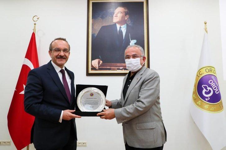 Ordu’da sağlığa katkıya teşekkür belgesi G1