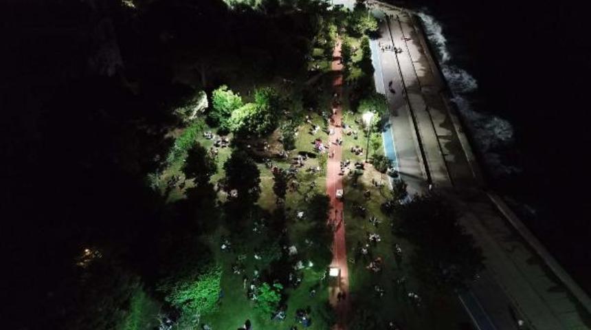 Caddebostan Sahili'nde yoğunluk