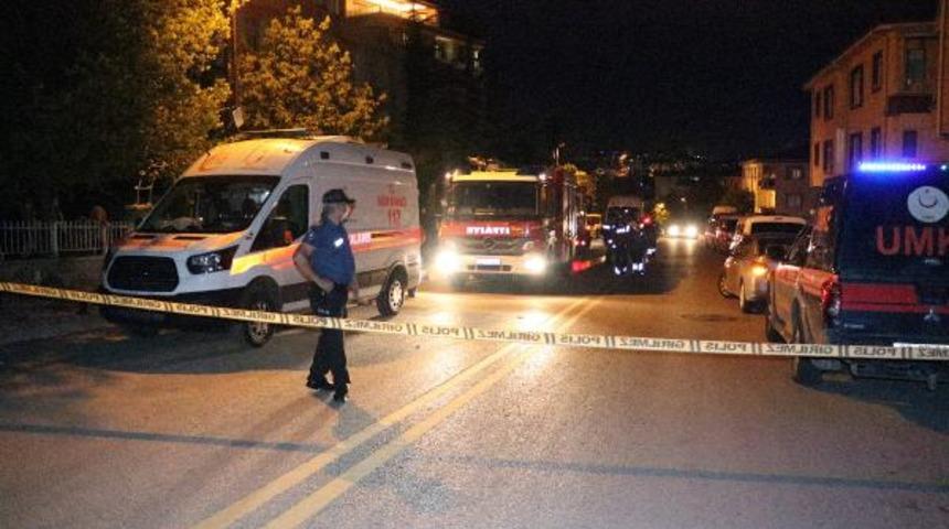 Eşi ve kızları evi terk etti, alkol alıp evi ateşe verdi