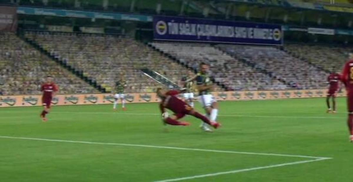 Fenerbah&ccedil;e - Kayserispor ma&ccedil;ında penaltı tartışması