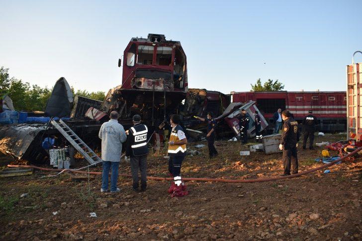 Malatya'da yük trenleri çapıştı! Ölü sayısı 2'ye yükseldi G5