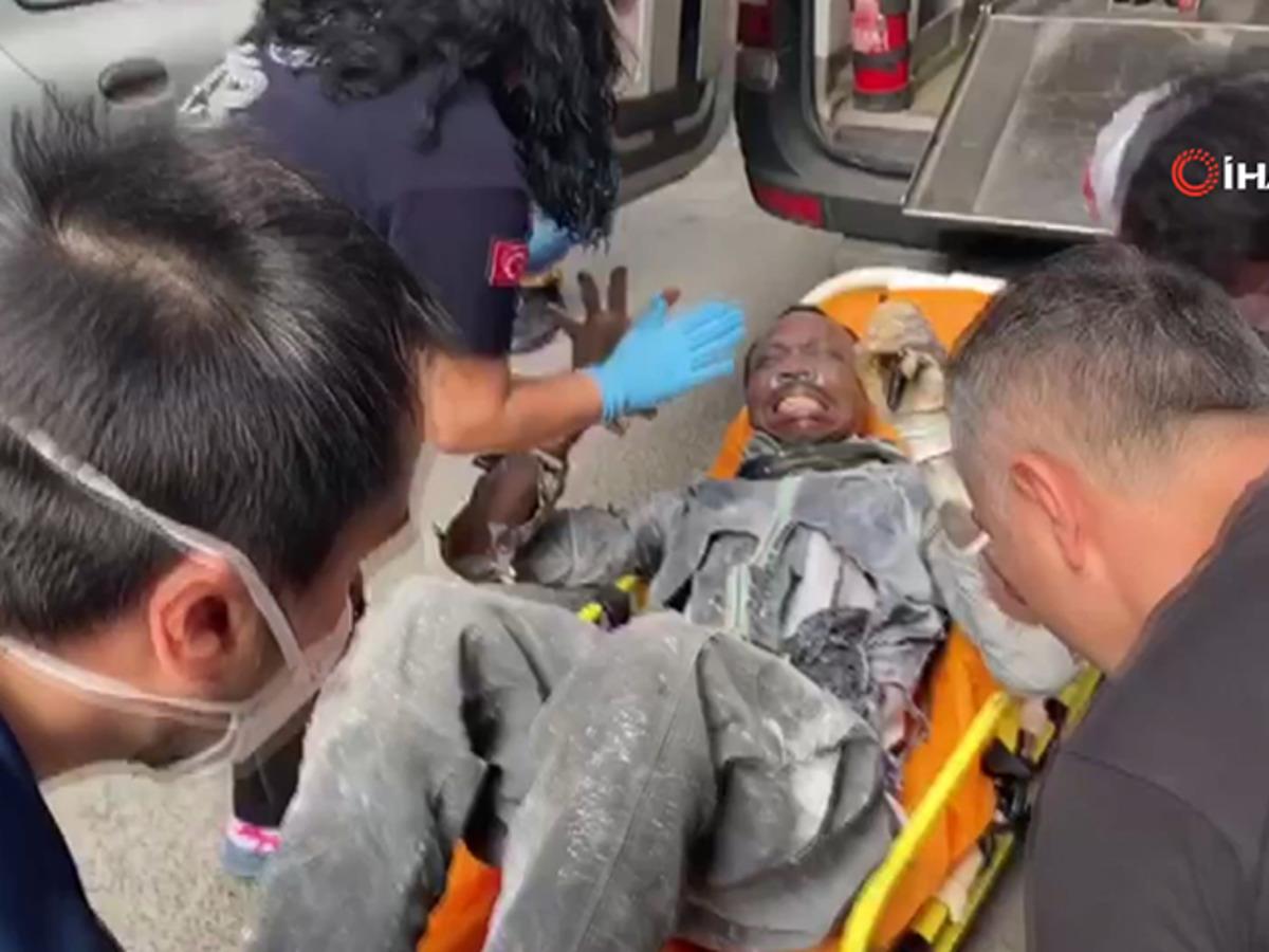 Okmeydanı'nda iş yerinde patlama! Ortalık savaş alanına d&ouml;nd&uuml;