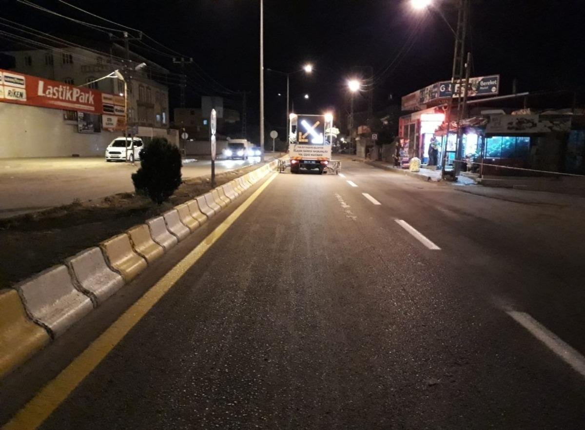 Van b&uuml;y&uuml;kşehir yol &ccedil;izgilerini yeniliyor