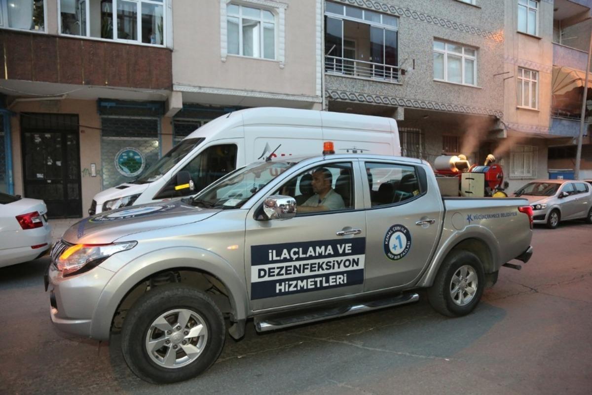 K&uuml;&ccedil;&uuml;k&ccedil;ekmece&rsquo;de sivrisineklere karşı ila&ccedil;lama &ccedil;alışmaları devam ediyor