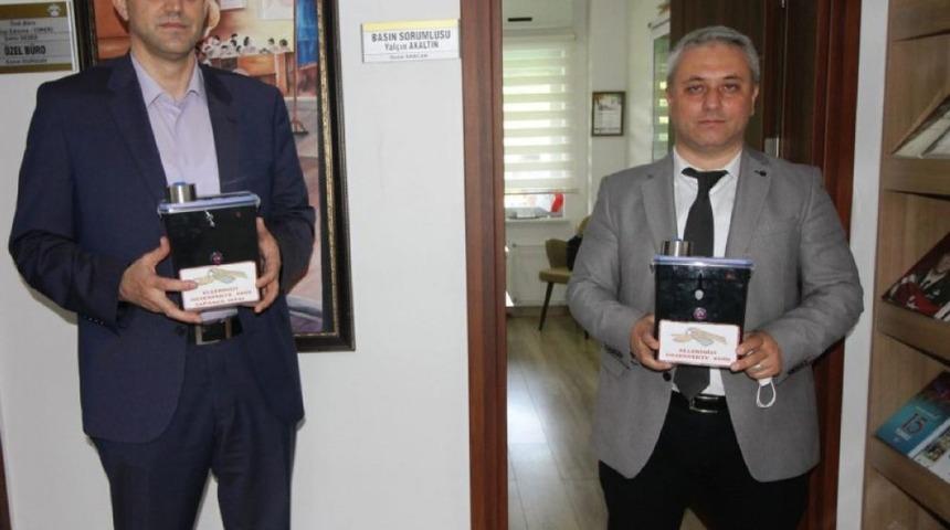 Meslek lisesinde el sens&ouml;rl&uuml; dezenfektan cihazı &uuml;retildi