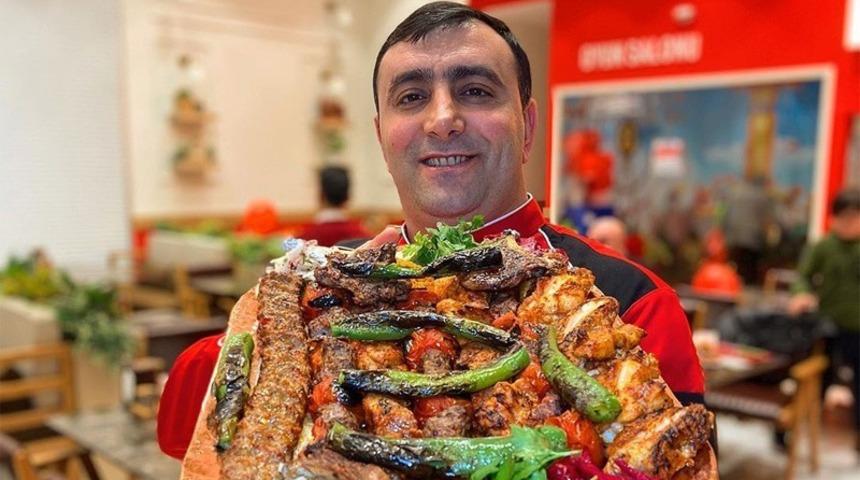 Korona yasaklarının ardından vatandaş d&uuml;r&uuml;mc&uuml; Mahsun Usta&rsquo;ya koştu