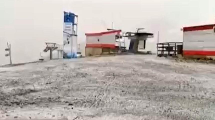 Haziran ayında Erciyes&rsquo;e kar yağdı