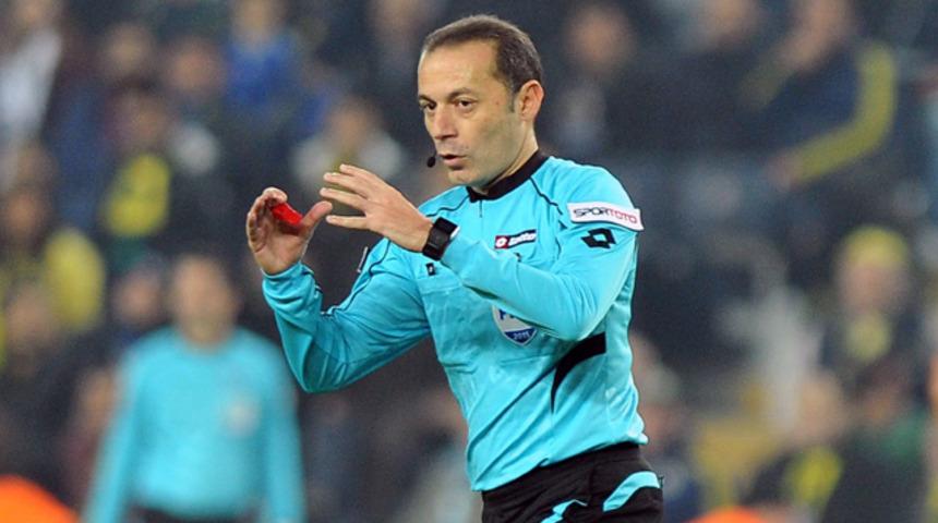 Fenerbah&ccedil;e-Trabzonspor ma&ccedil;ını C&uuml;neyt &Ccedil;akır y&ouml;netecek