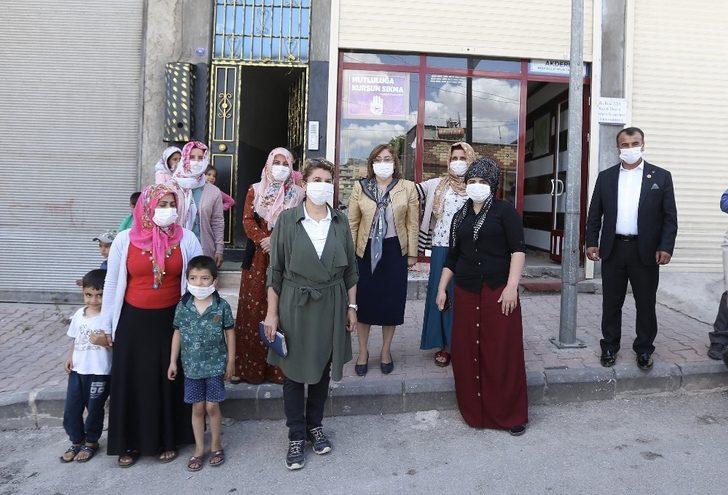Fatma Şahin mahalle ziyaretlerine devam ediyor G4