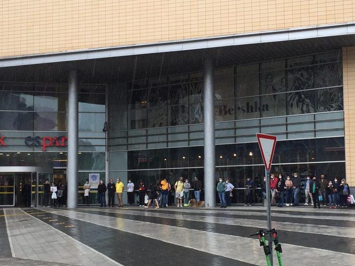 Ani sağanak yağış vatandaşlara zor anlar yaşattı G1