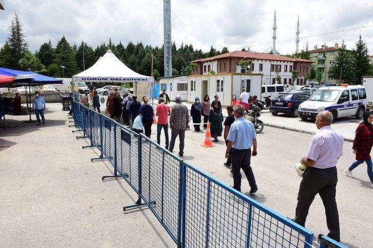 Semt pazarlarında maske ve sosyal mesafeden taviz yok G2