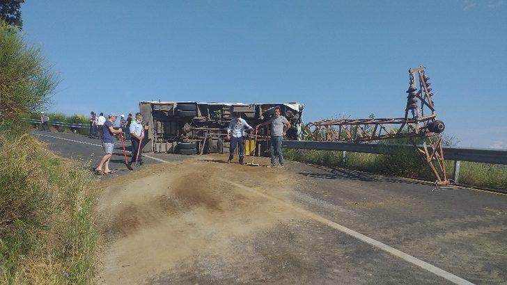 50 metrelik uçurumdan elektrik direği kurtardı G2