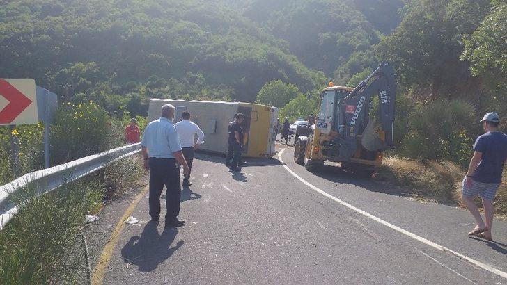 50 metrelik uçurumdan elektrik direği kurtardı G4