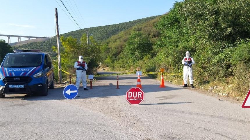 Asker uğurlamasına katılan 3 kişinin koronavirüs testi pozitif çıktı! Sokak karantinaya alındı