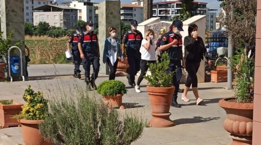 Dolandırıcılığın adı bioenerji seansı! Lüks villaları kiralayıp...